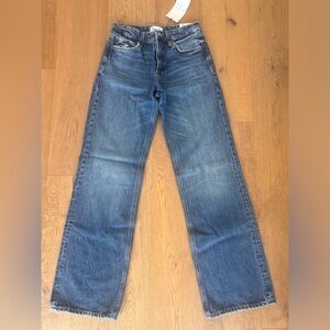 Zara jeans size 4 NEW never worn mid rise full length medium wash